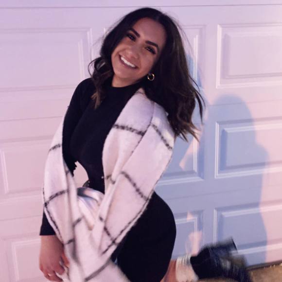 christinelew13